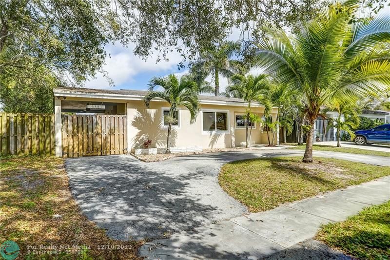 6881  Freedom St  For Sale F10315487, FL