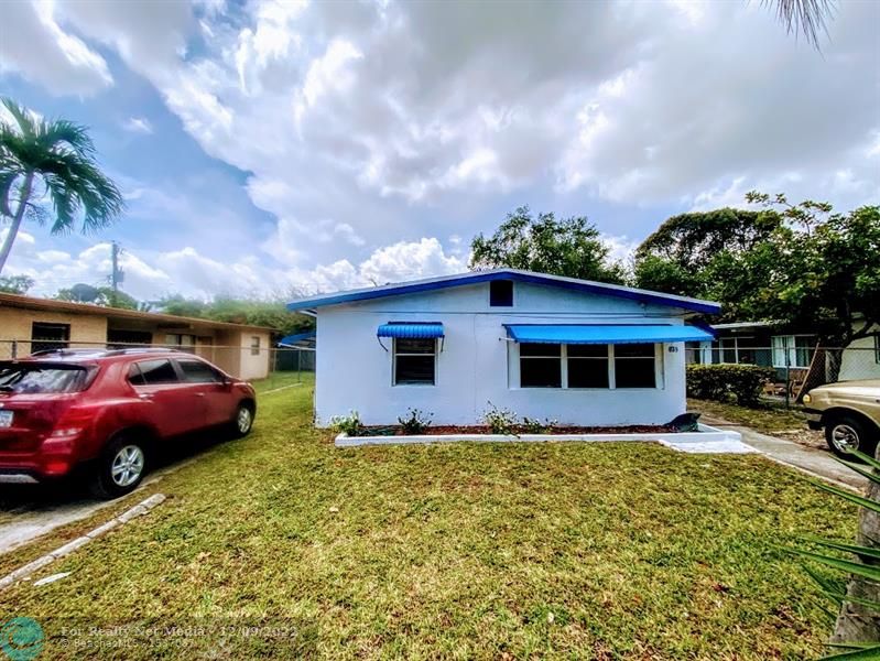 823 NW 12th Ave  For Sale F10322397, FL