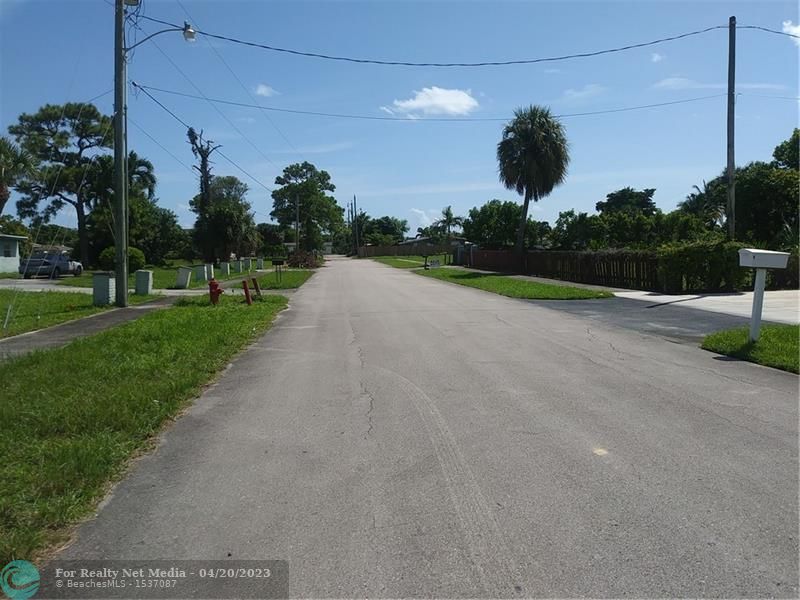 13 NW 13th St  For Sale F10331730, FL