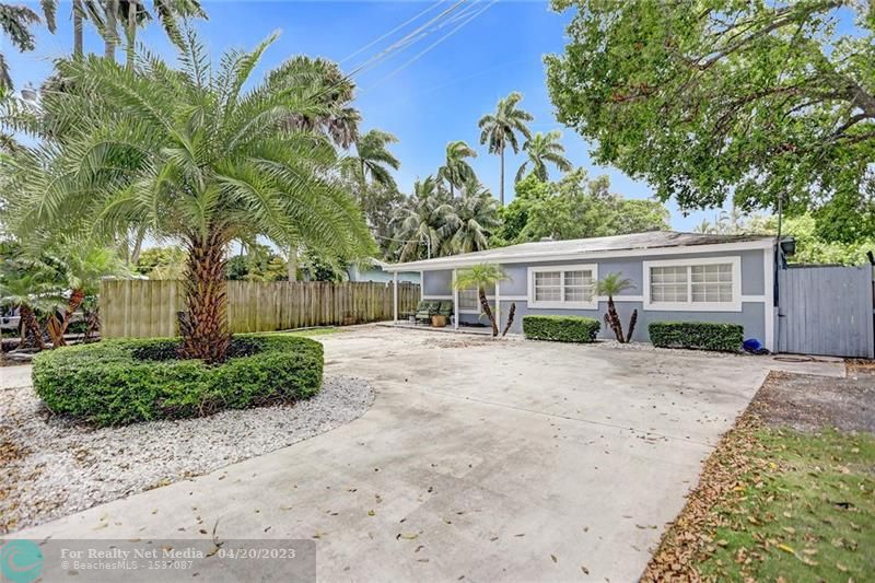 1131 SW 8th Ave  For Sale F10333913, FL