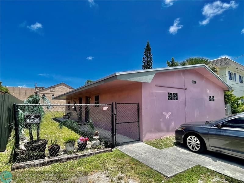 404 NW 10th Ave  For Sale F10339273, FL