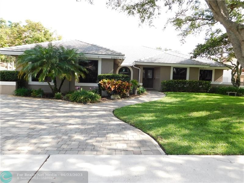 Jacaranda Lakes Homes for Sale