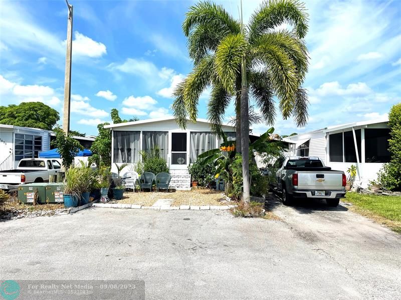 5627  Lagoon Dr  For Sale F10398948, FL