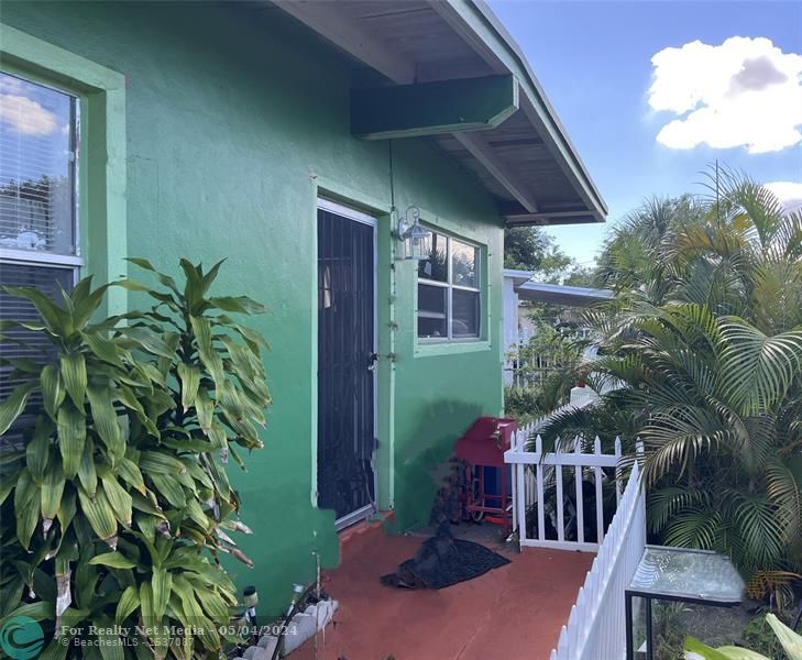 290 NW 29th Ave  For Sale F10407774, FL