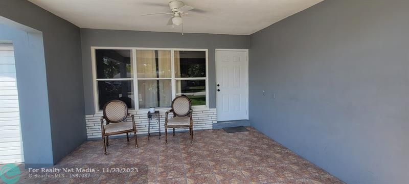 551 N 74th Ave  For Sale F10410388, FL