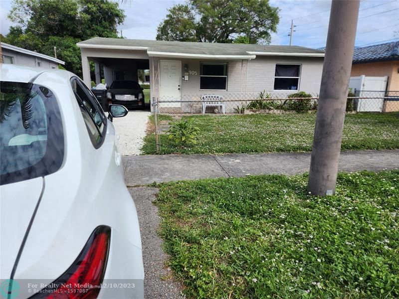 905 NW 5th St  For Sale F10412197, FL
