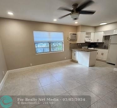 2725  Middle River Drive #10 For Sale F10420283, FL