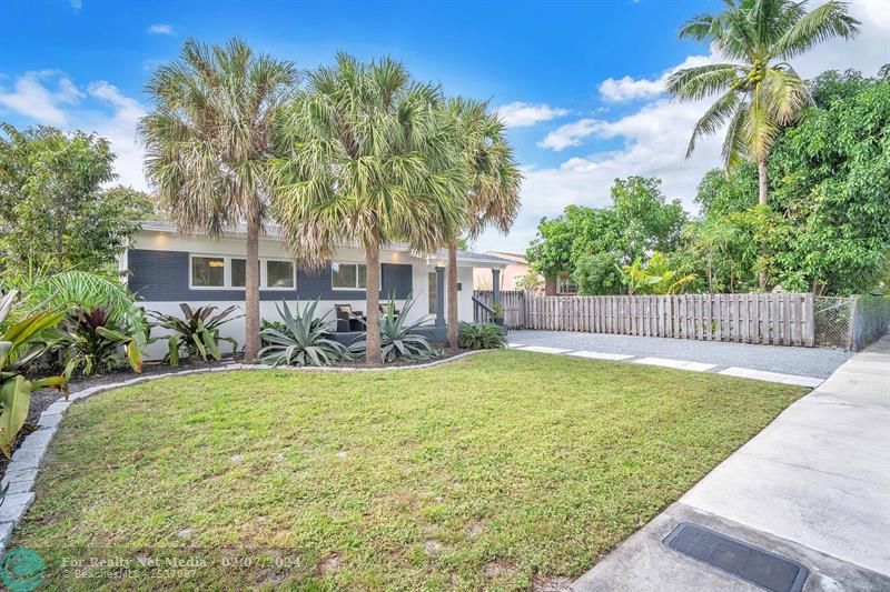 1721 NW 8th Ave  For Sale F10421767, FL