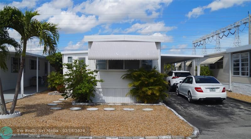2917 SW 54th St  For Sale F10424070, FL