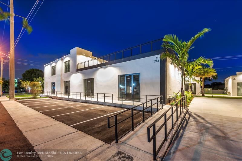 701 NW 5th Ave #1101 For Sale F10424646, FL