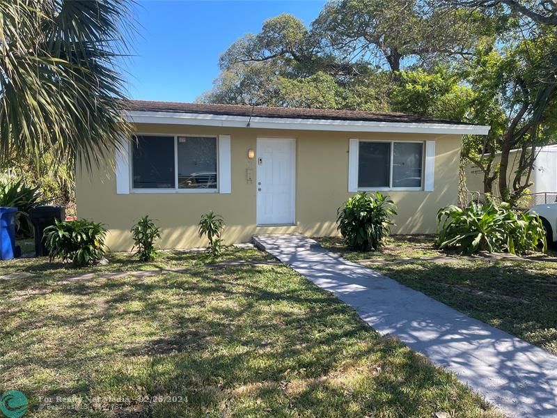616 NW 22nd Rd  For Sale F10424905, FL