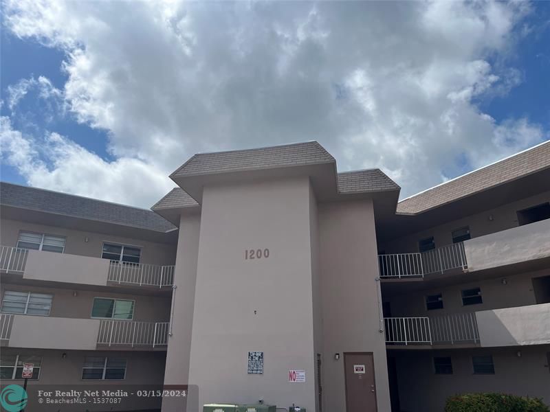 1200  Tallwood Ave #206 For Sale F10429133, FL