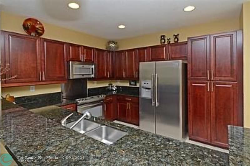 3238 SW 16th Ter #3238 For Sale F10430591, FL