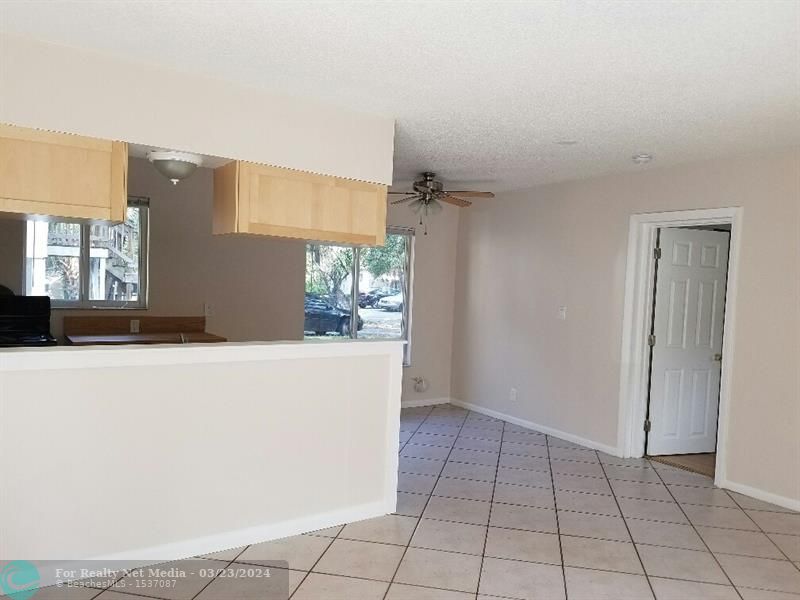 306 SW 10th Ave #306 For Sale F10430630, FL