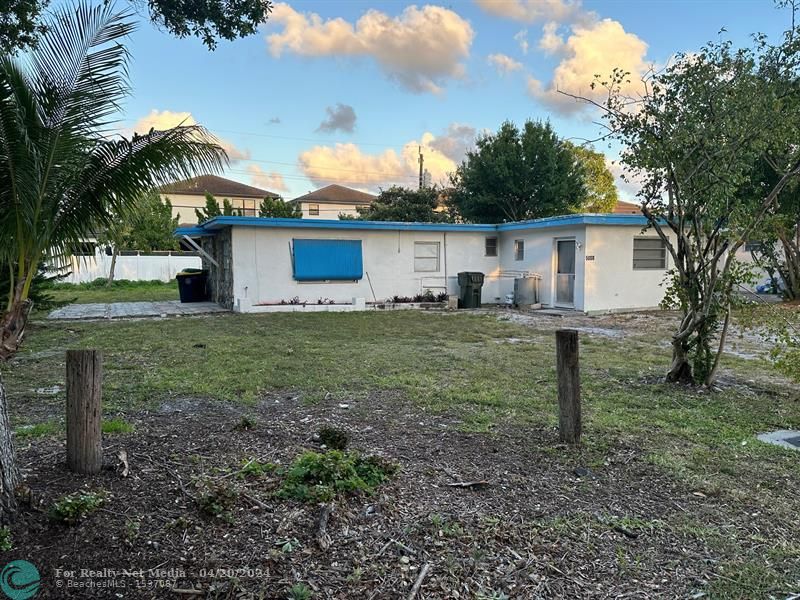 5000 SW 26th Ave  For Sale F10431216, FL
