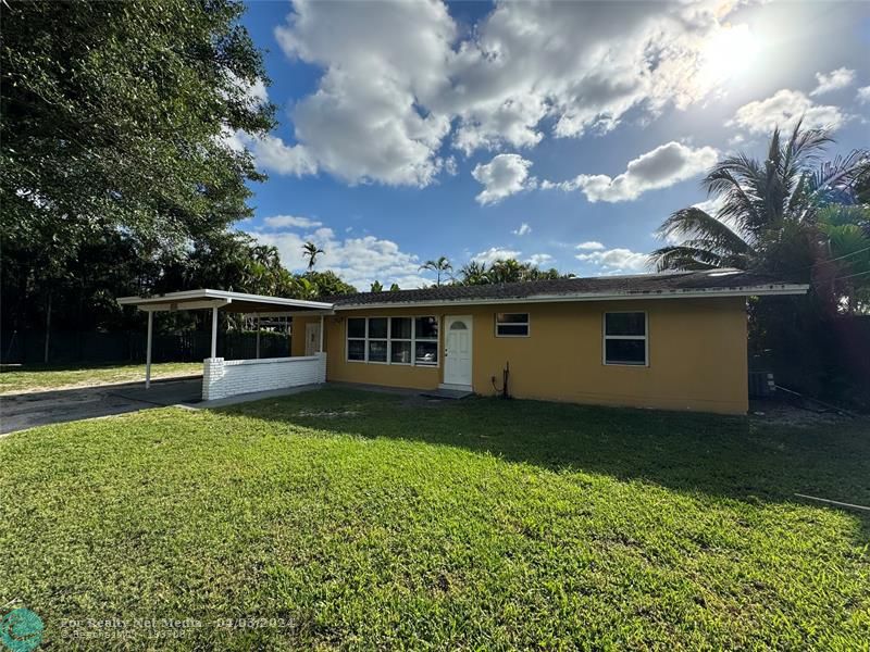 500 SW 18th Ave  For Sale F10432135, FL