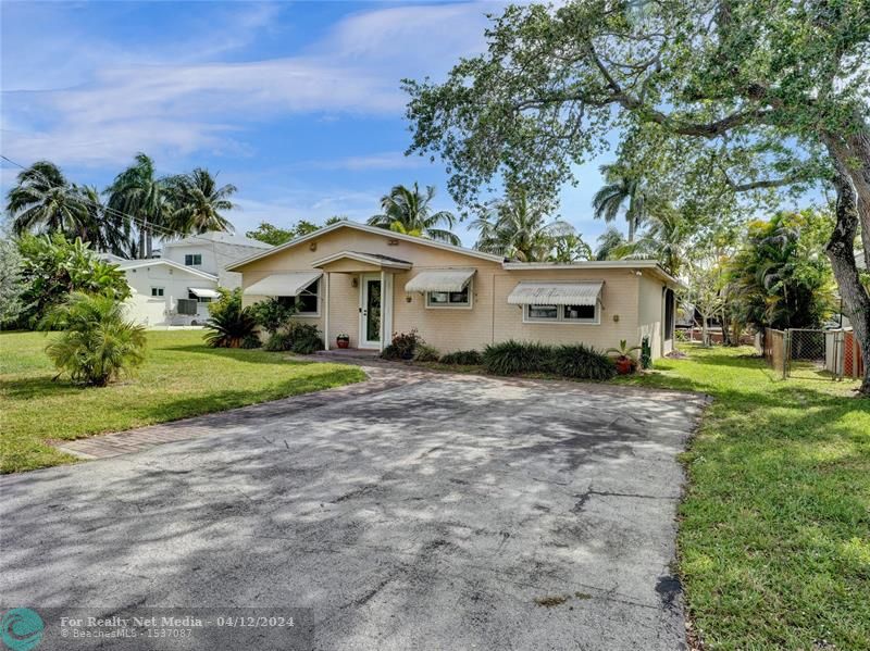 4424 SW 27th Ave  For Sale F10433339, FL