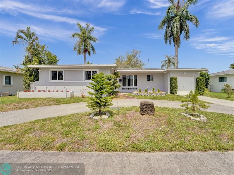 214 N 31st Ave  For Sale F10436047, FL