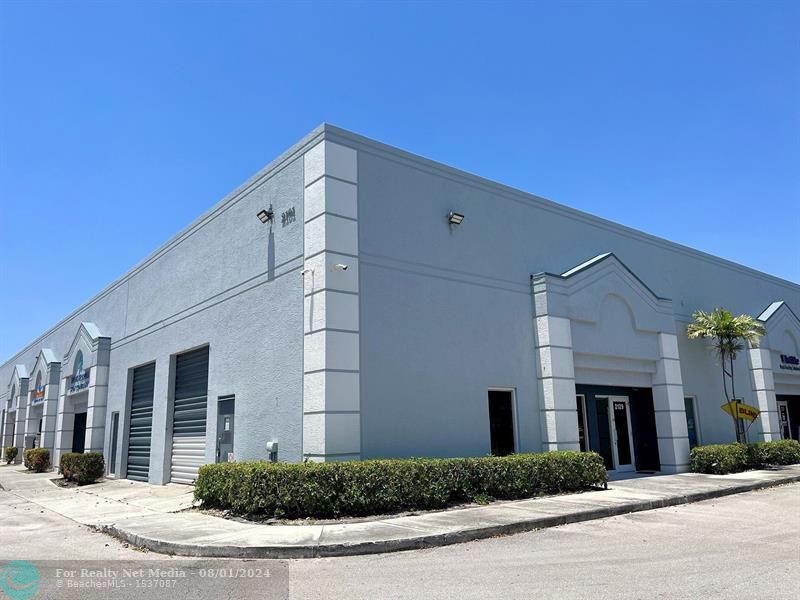 2153 NW 22nd St #2153 For Sale F10453919, FL