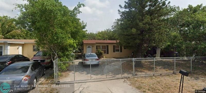 261 NE 22nd St  For Sale F10484083, FL