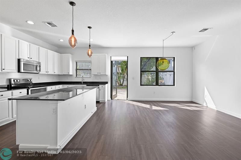 672 NE 191st Ter  For Sale F10485268, FL