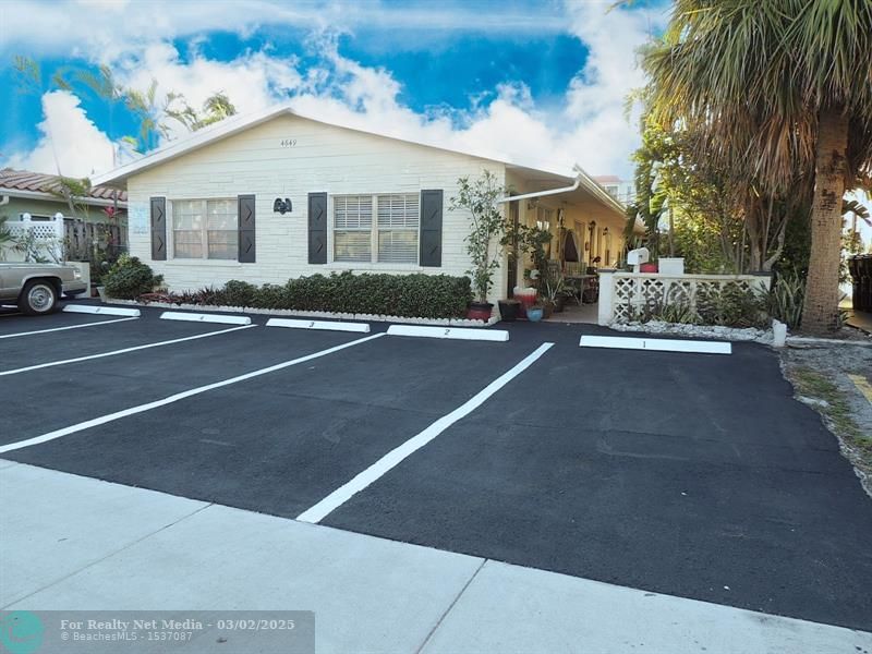 4649  Bougainvilla Dr  For Sale F10485580, FL