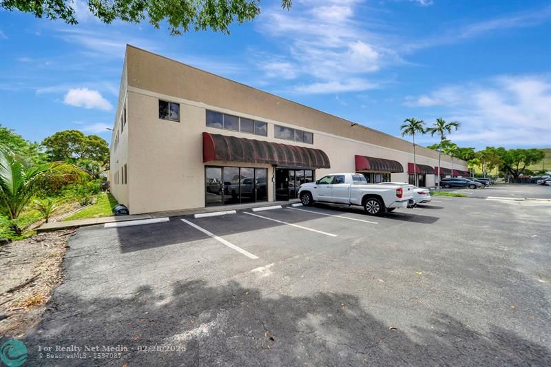 4400 NW 19th Ave  For Sale F10489509, FL