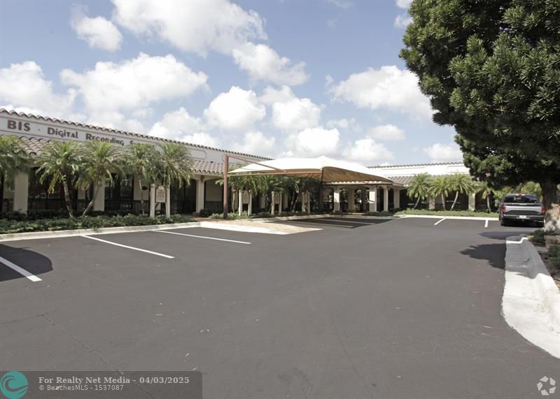 1350 NE 56th St  For Sale F10495864, FL