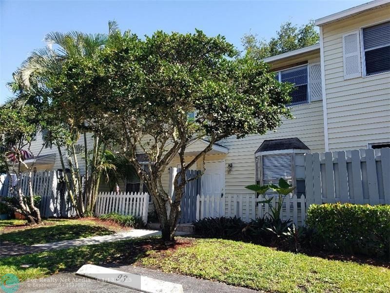 93 SW 3rd St #93 For Sale F10497234, FL