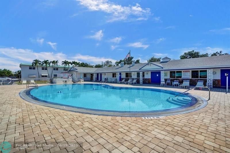 1501 N 12th Court #9b For Sale F10498145, FL