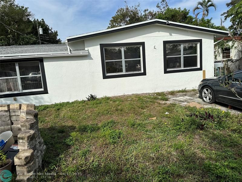 2151 NE 2nd Ter  For Sale F10498309, FL