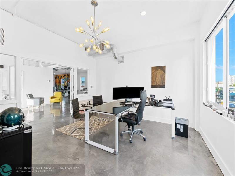 2115  Hollywood Blvd #301 For Sale F10498428, FL