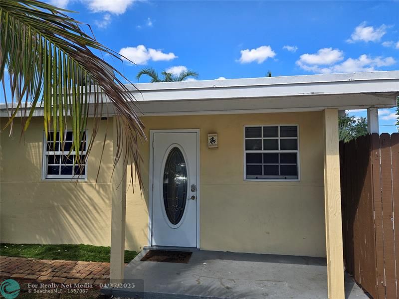5241 NE 15th Ter  For Sale F10499848, FL