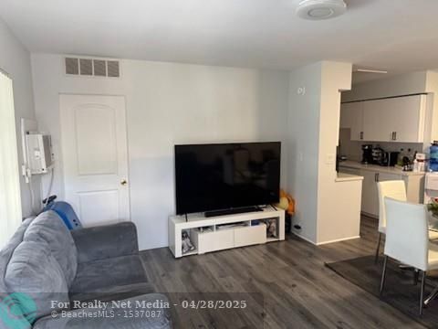 3870 NE 22nd Ter #4 For Sale F10499996, FL