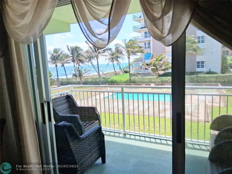 1035  Hillsboro Mile #25 For Sale F10500595, FL