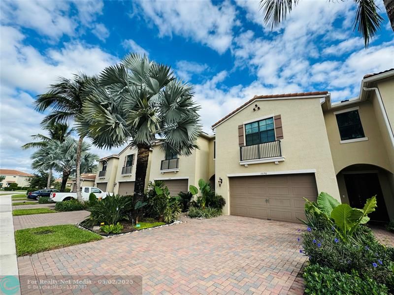 10190  Akenside Dr  For Sale F10500723, FL