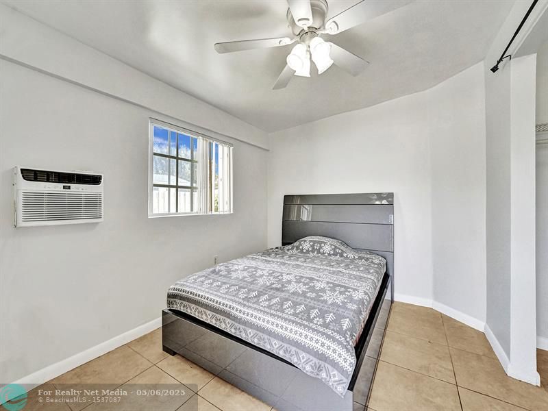 2640 NE 10th Ave  For Sale F10502132, FL