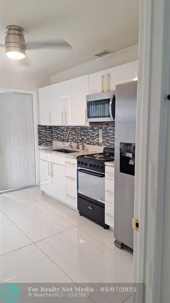 881 NW 23rd Ter  For Sale F10502196, FL