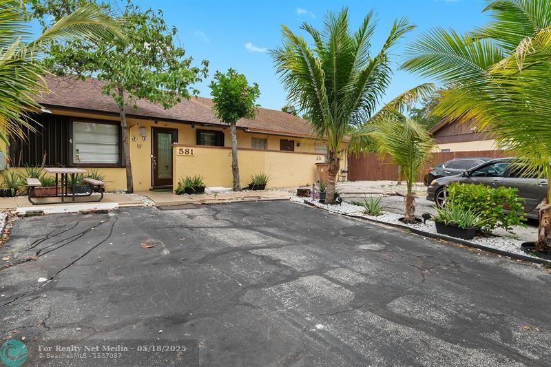 581 NW 46th St #581 For Sale F10503087, FL