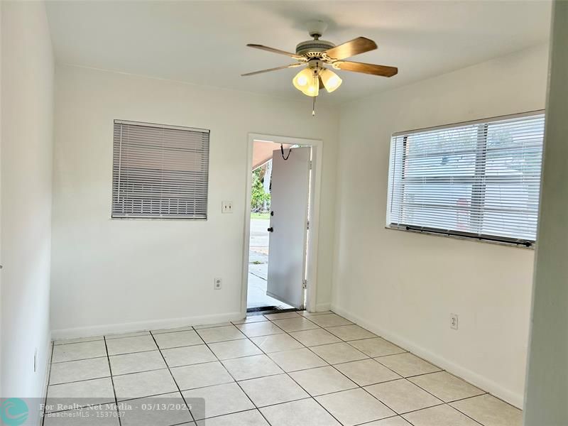 1095 SE 22nd Ave  For Sale F10503452, FL