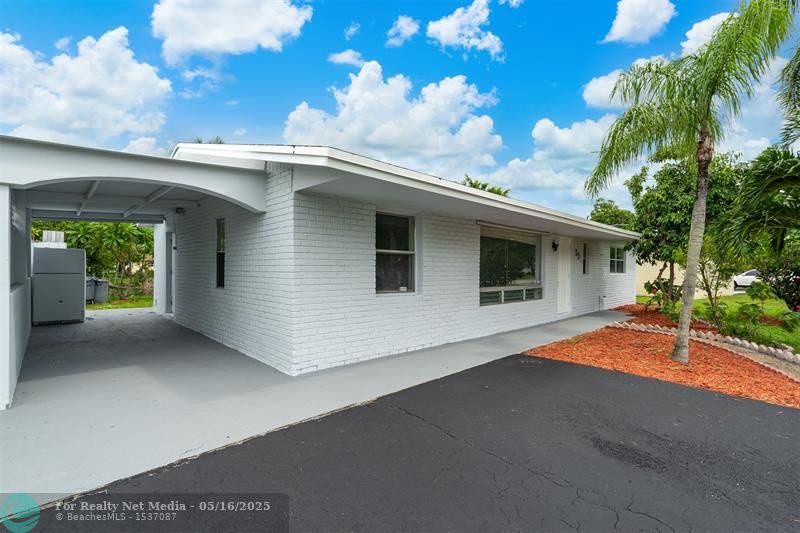 631 NW 38th Pl  For Sale F10504072, FL