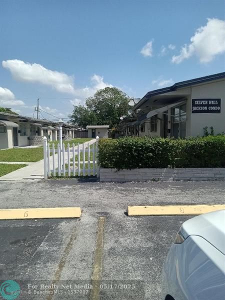 2901  JACKSON #7 For Sale F10504096, FL